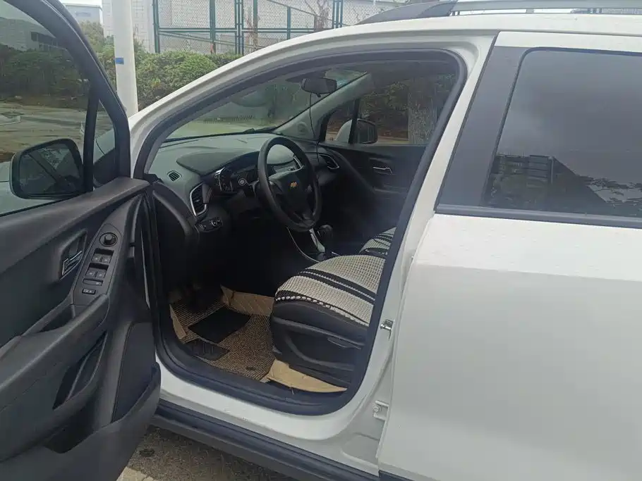Chevrolet Trax — миниатюра 9