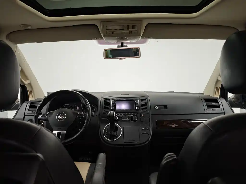 Volkswagen Multivan — миниатюра 11