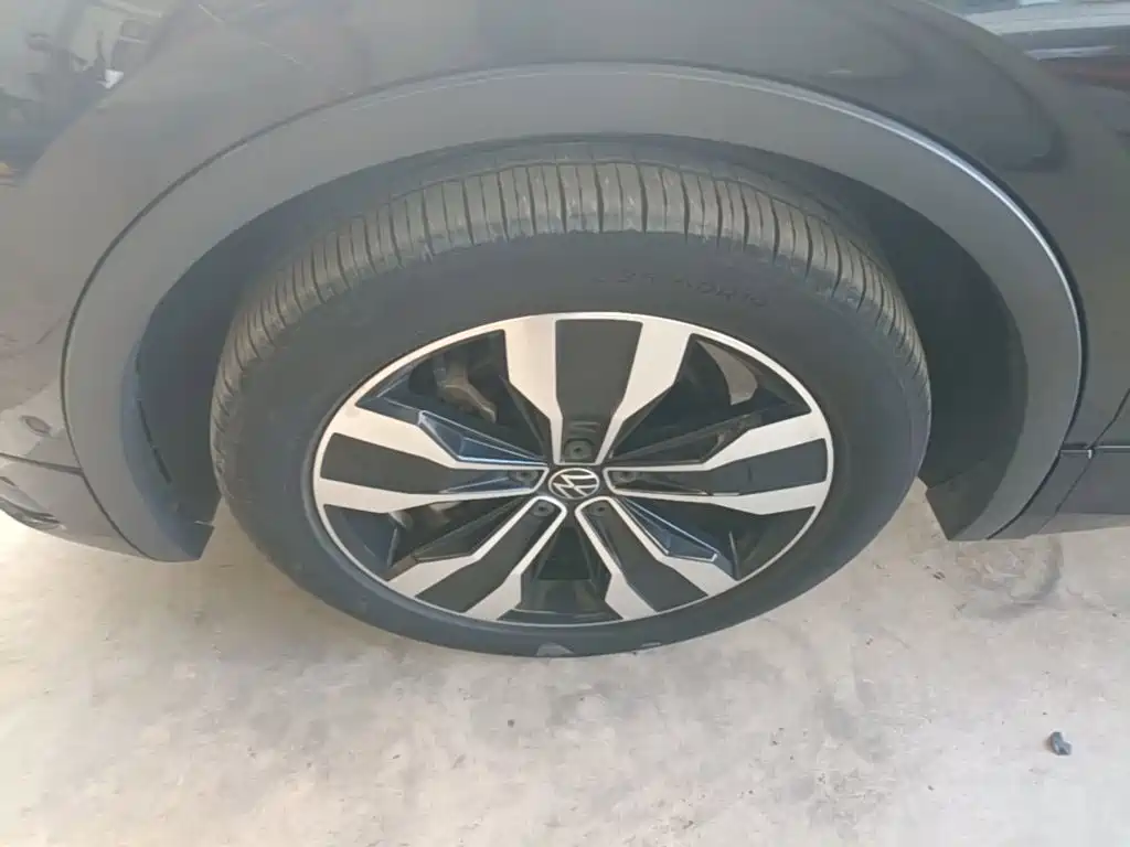 Volkswagen Tiguan L — миниатюра 23