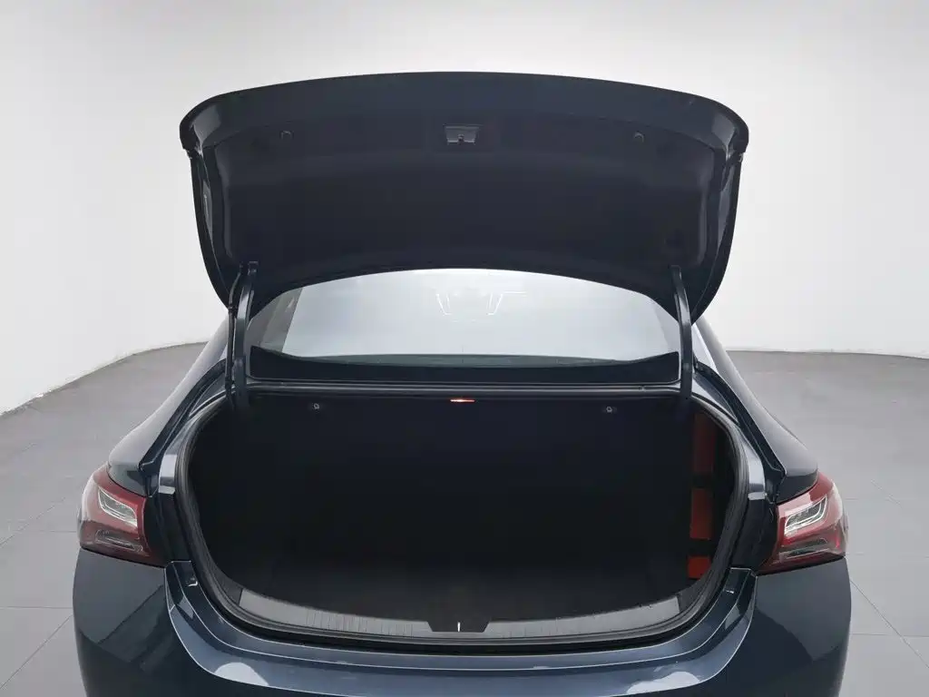Chevrolet Malibu XL — миниатюра 16