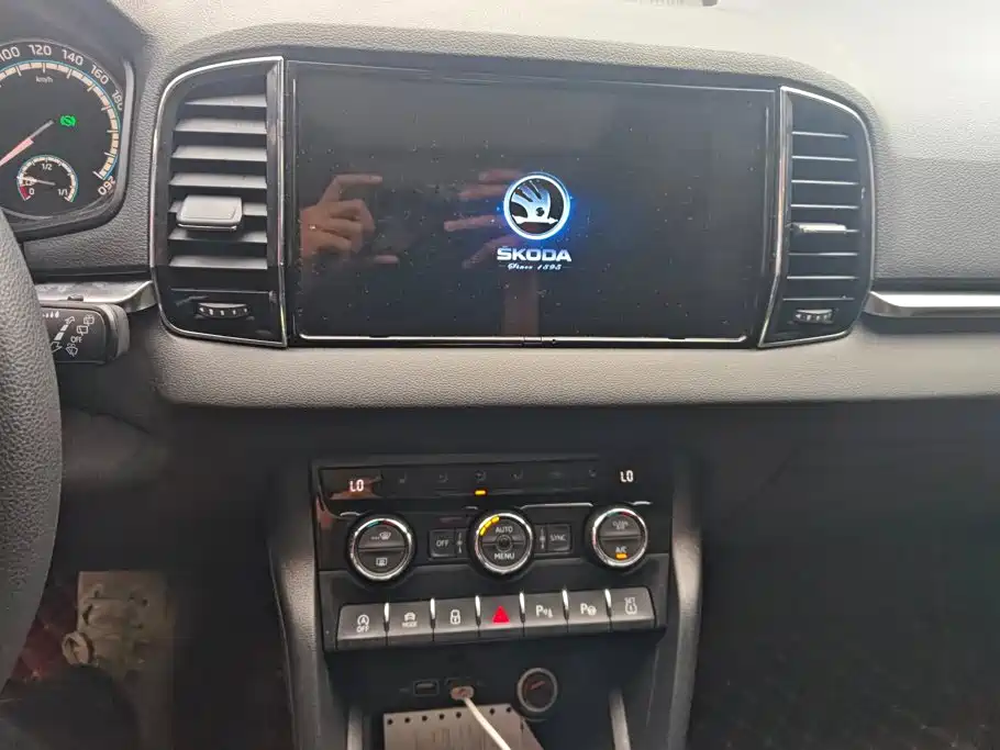 Skoda Karoq — миниатюра 13