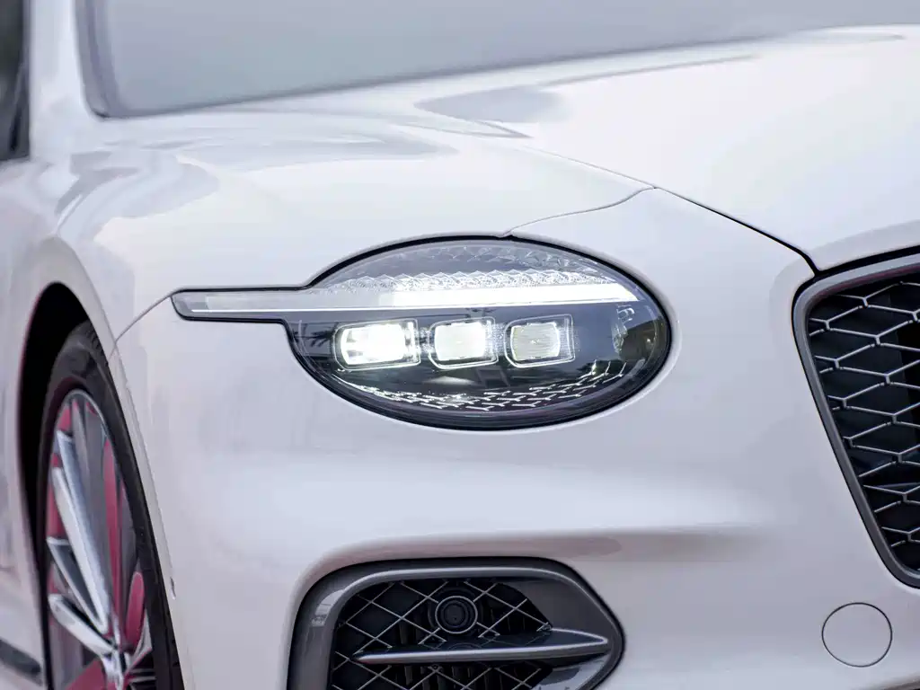 BENTLEY CONTINENTAL PLUG IN HYBRID