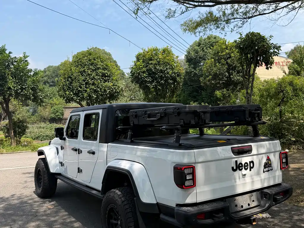Jeep Gladiator — миниатюра 7