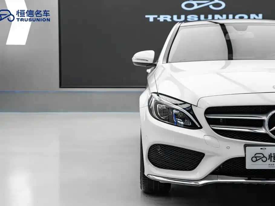 Mercedes-Benz C-Class — миниатюра 4