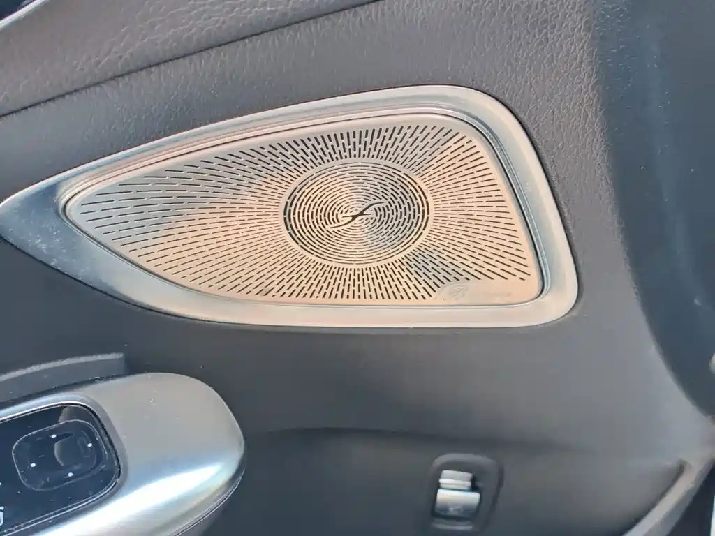 Mercedes-Benz C-Class — миниатюра 7