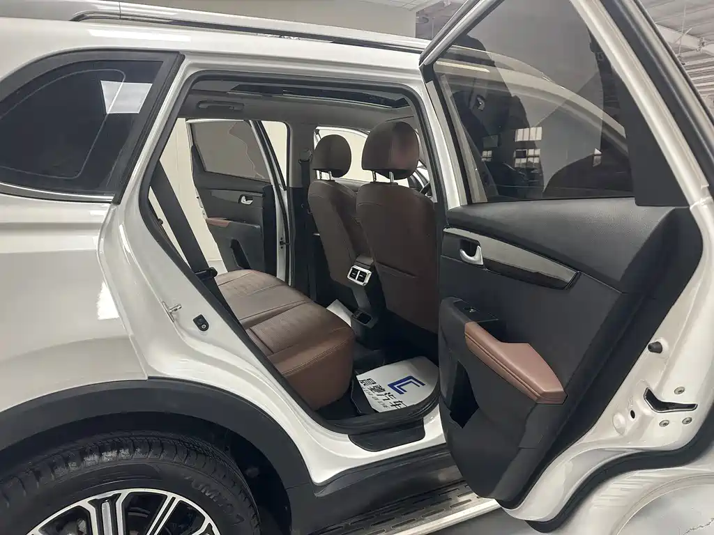 Kia Sportage — миниатюра 14