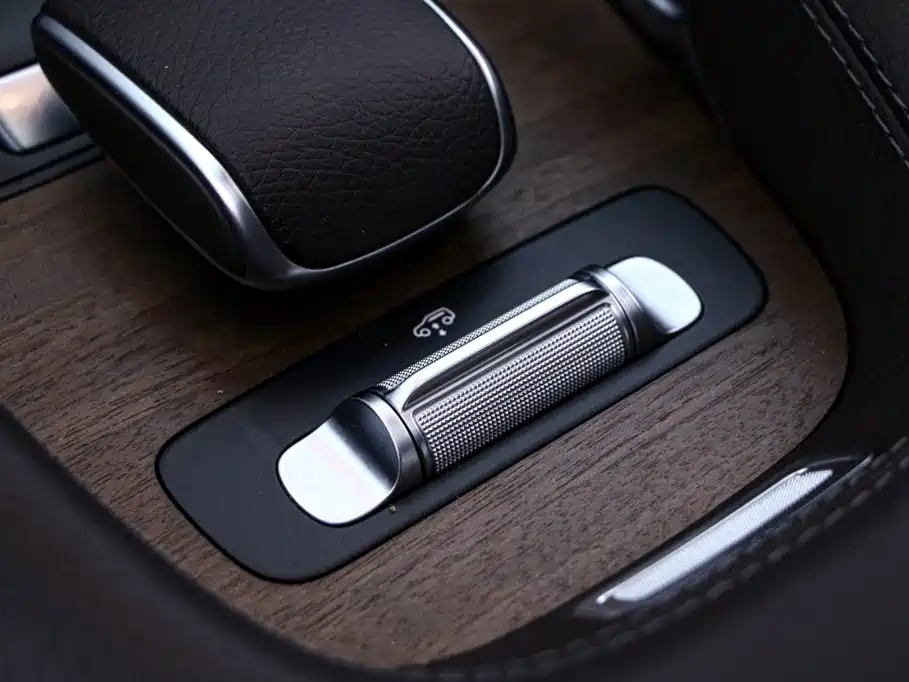 Mercedes-Benz GLE New Energy — миниатюра 12