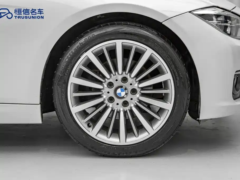 BMW 3 Series — миниатюра 11