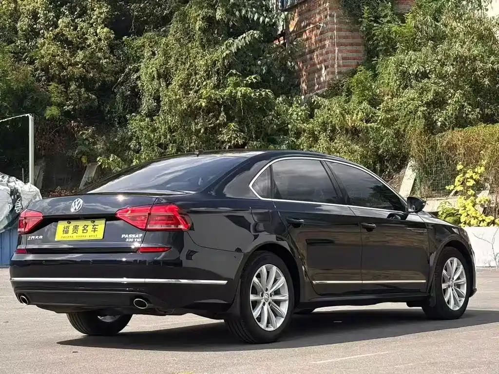Volkswagen Passat — миниатюра 4