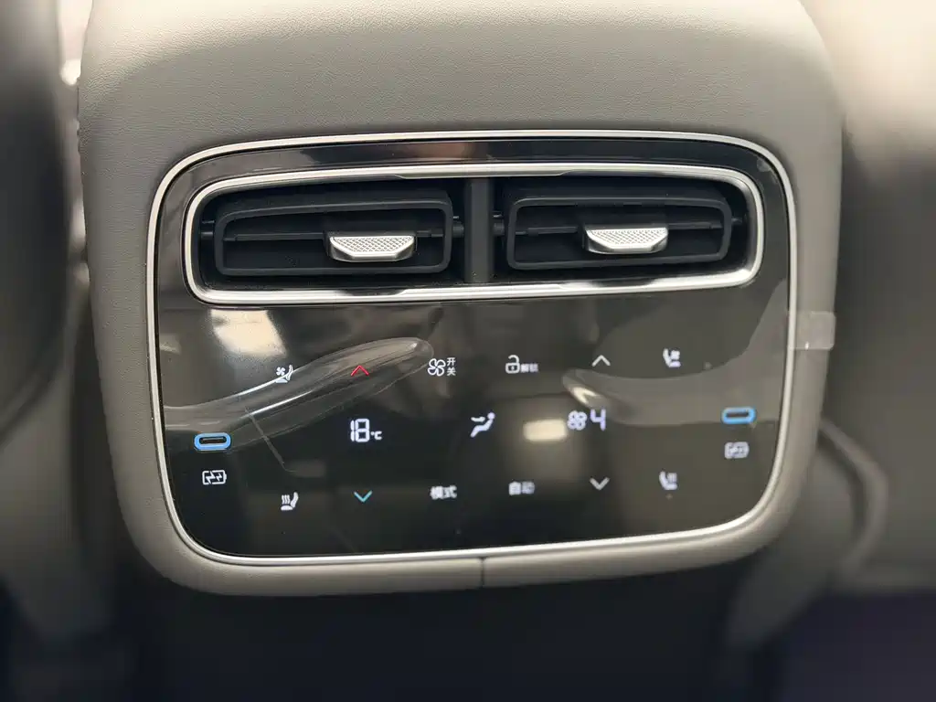 Denza Zoom N8L — миниатюра 14