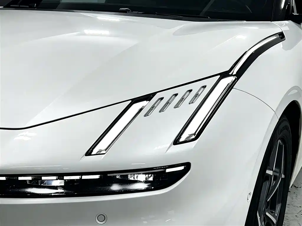 Lynk & Co 10 — миниатюра 22