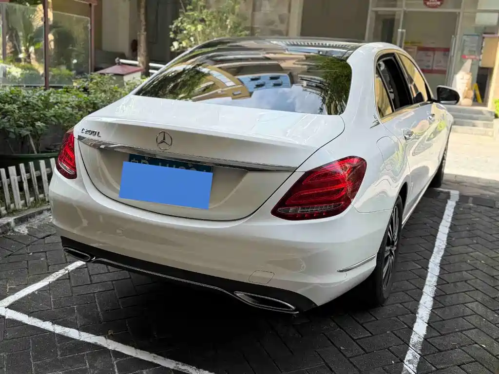 Mercedes-Benz C-Class — миниатюра 4