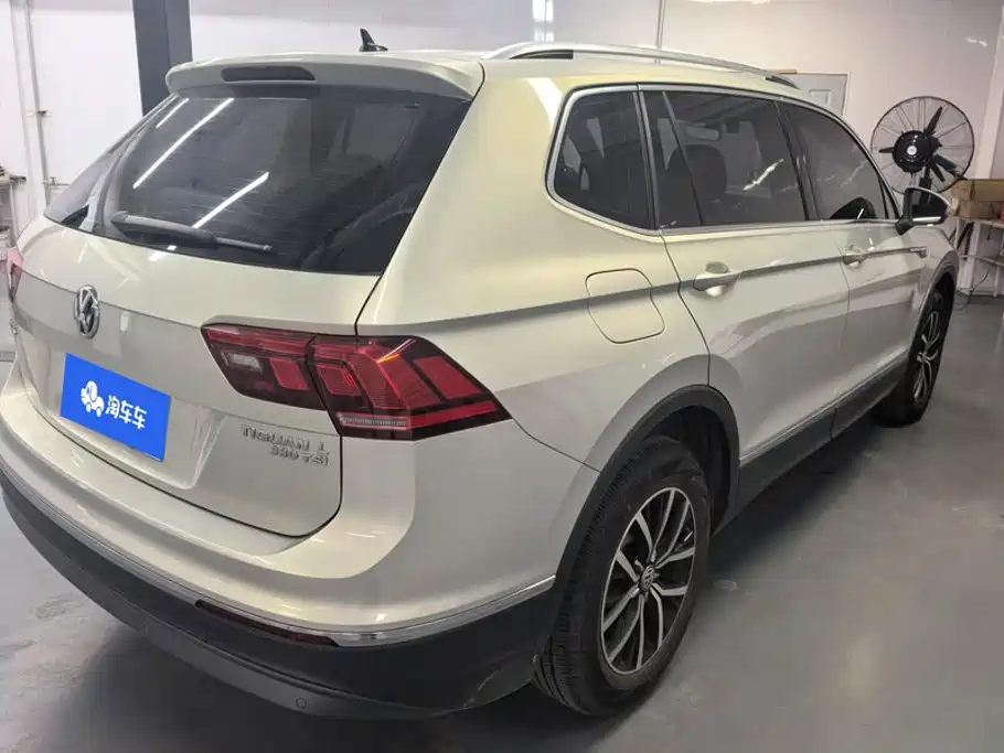 Volkswagen Tiguan L — миниатюра 3