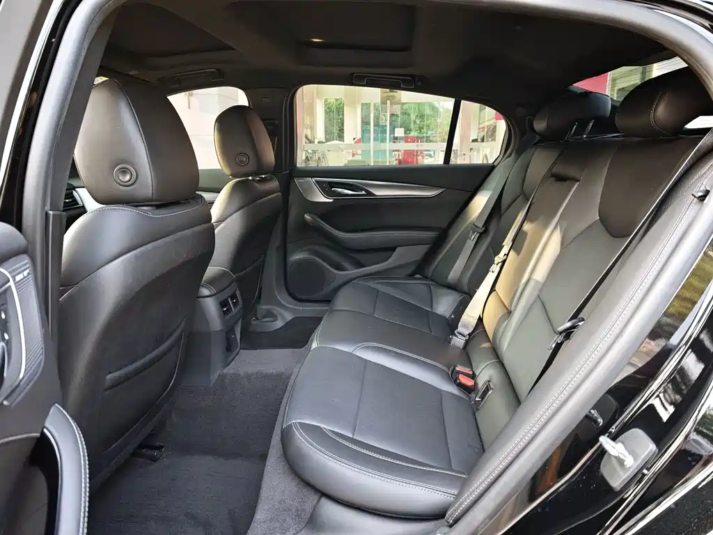 Cadillac CT5 — миниатюра 16
