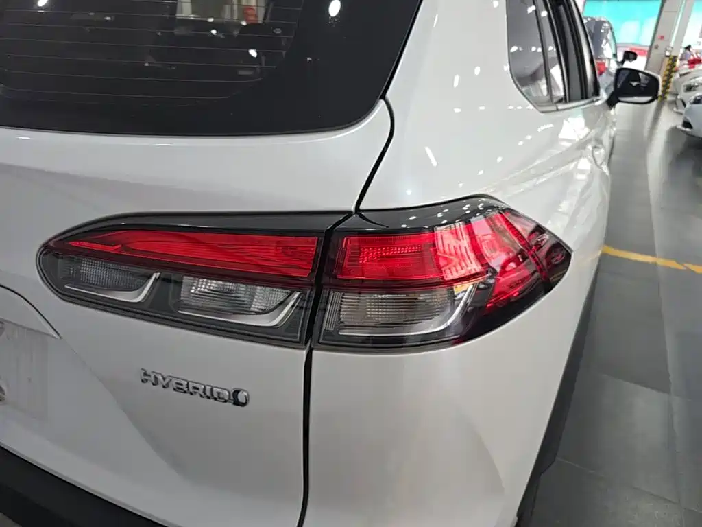 Toyota Frontlander — миниатюра 8