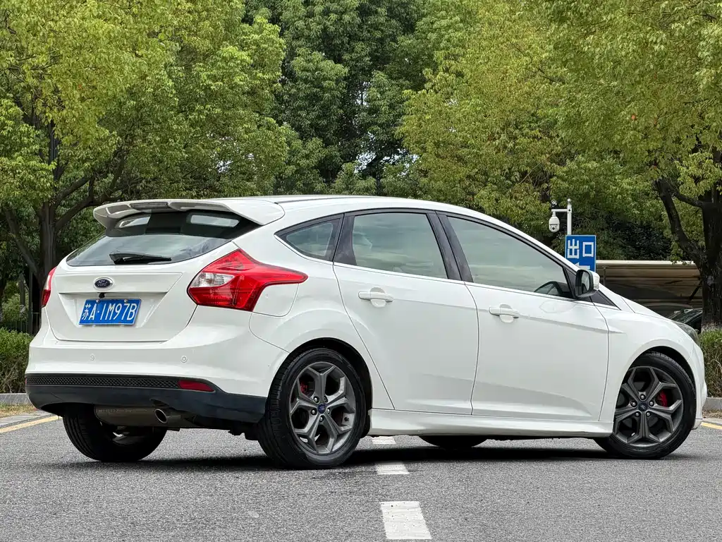 Ford Focus — миниатюра 7
