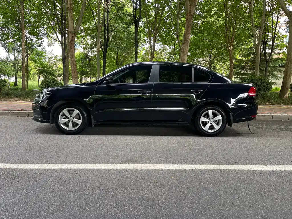 Volkswagen Lavida — миниатюра 3