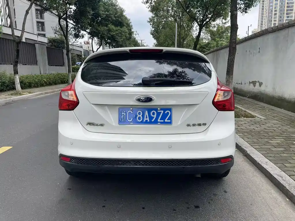 Ford Focus — миниатюра 8