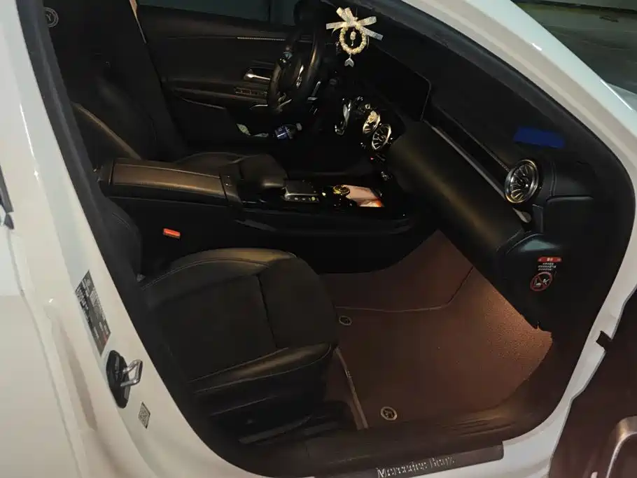 Mercedes-Benz A-Class — миниатюра 8