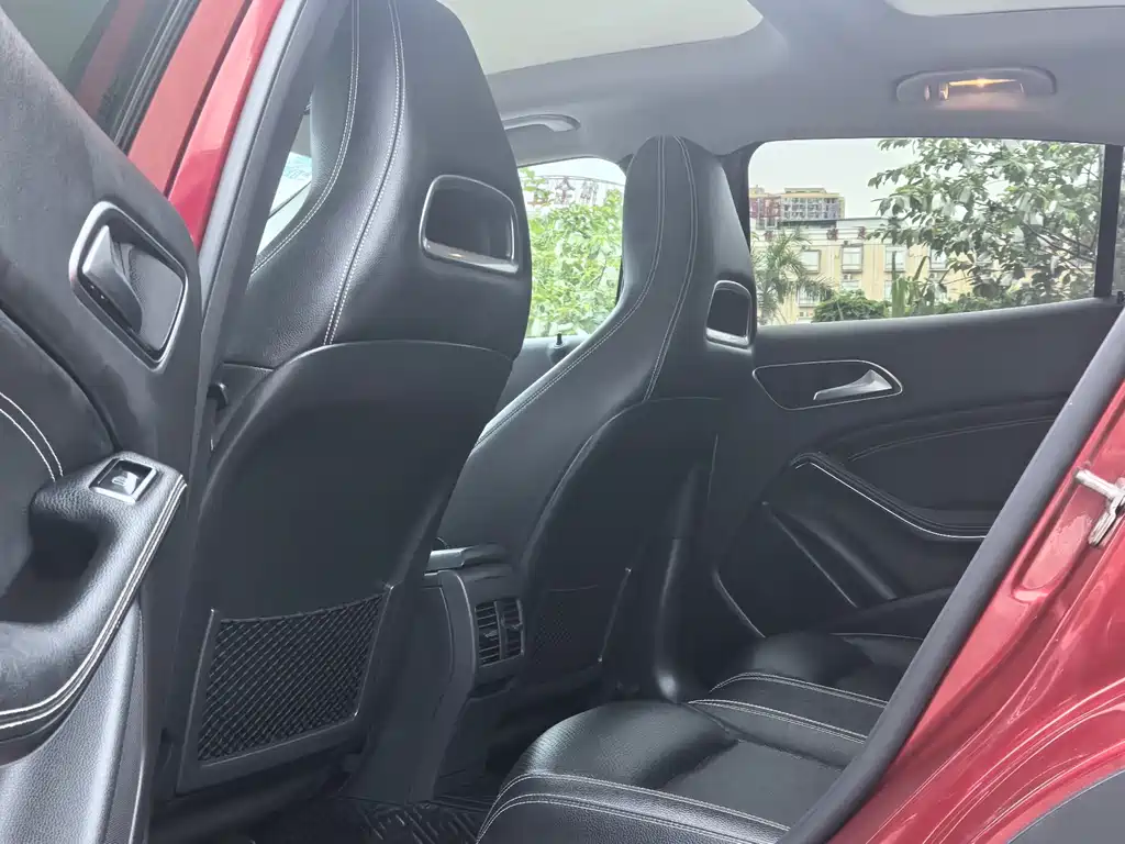 Mercedes-Benz GLA 2018 GLA 200 Fashion