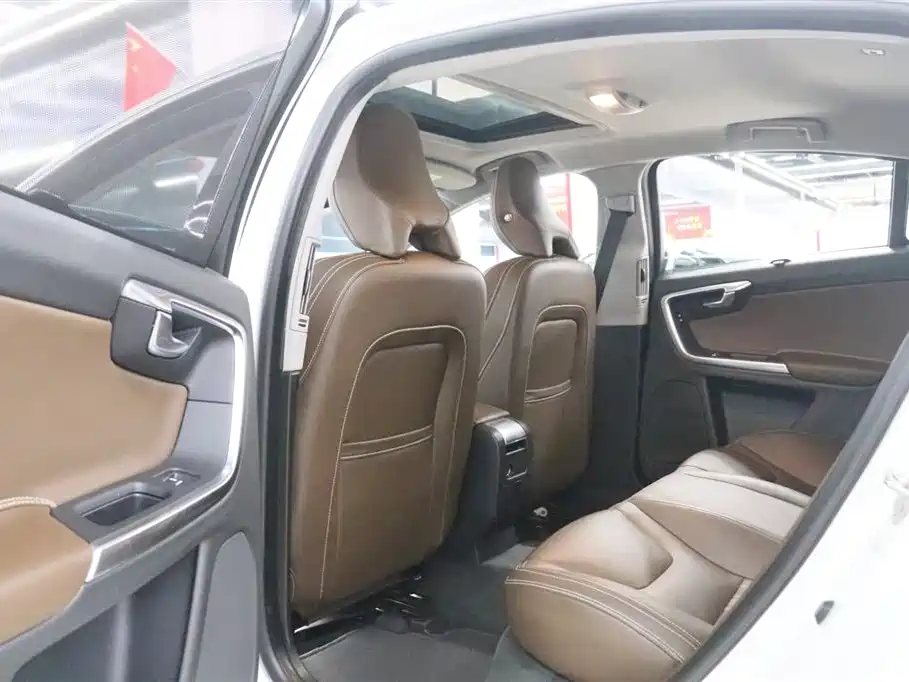 VOLVO S60 PLUG IN HYBRID