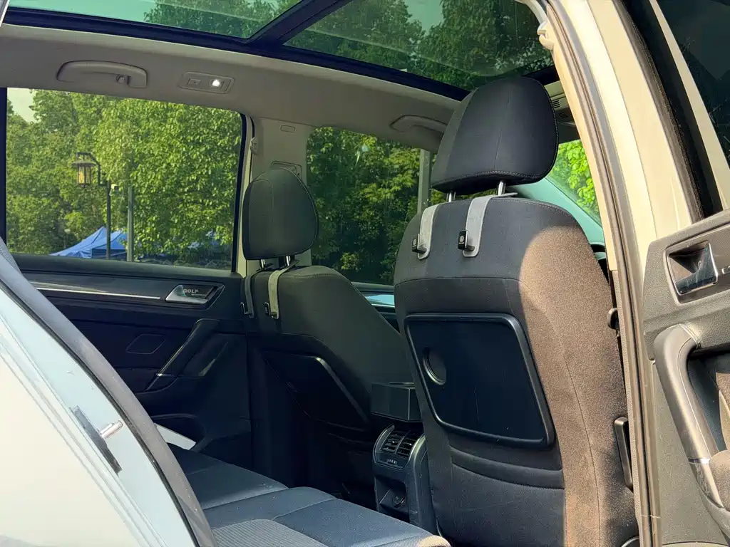 Volkswagen Golf Sportsvan — миниатюра 12