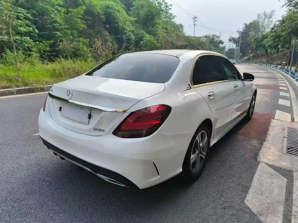 Mercedes-Benz C-Class — миниатюра 8