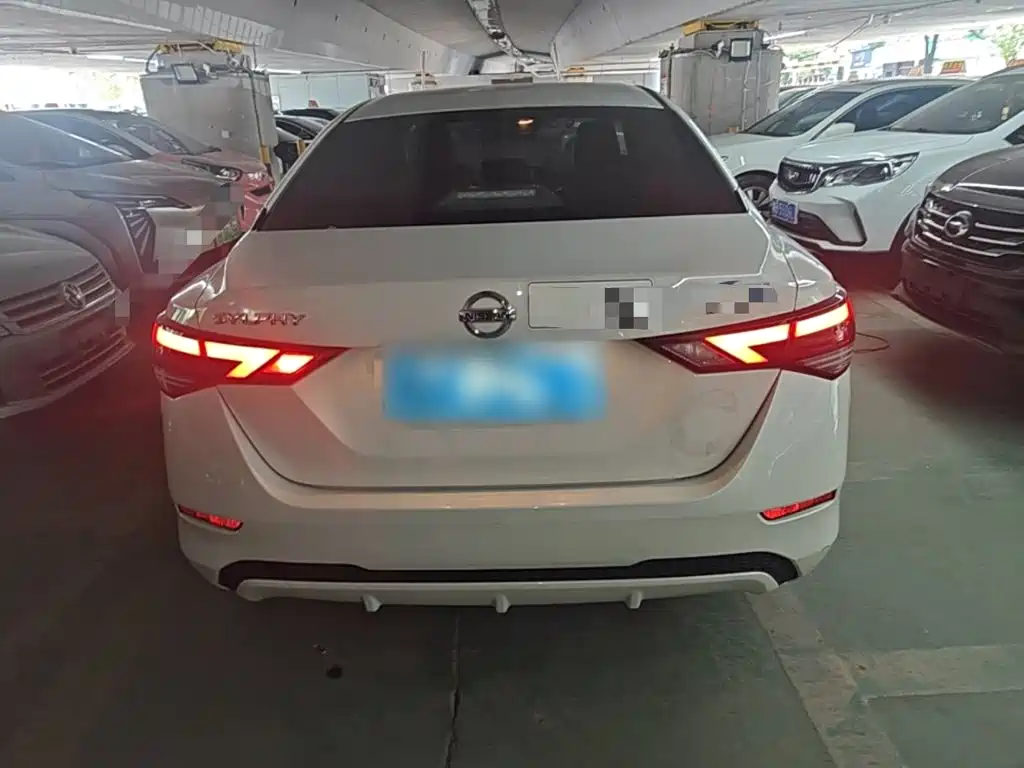 Nissan Sylphy — миниатюра 6