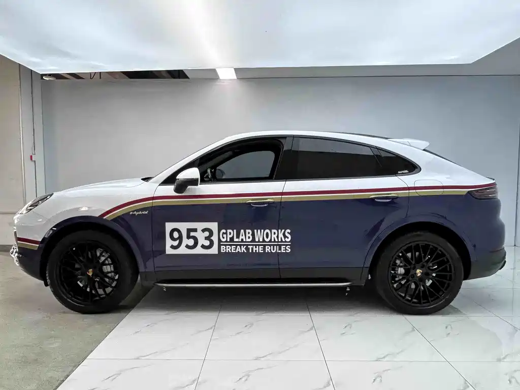 Porsche Cayenne Hybrid — миниатюра 4