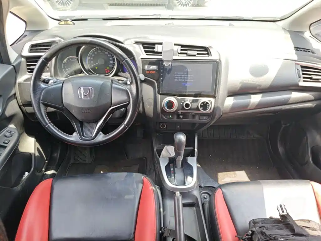 Honda Fit — миниатюра 14