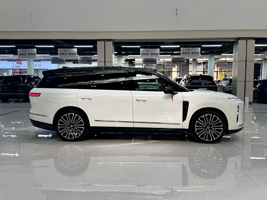NIO ES8 2026 мест Executive