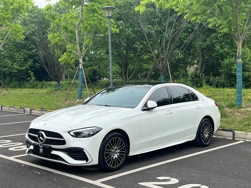 Mercedes-Benz C-Class 2025