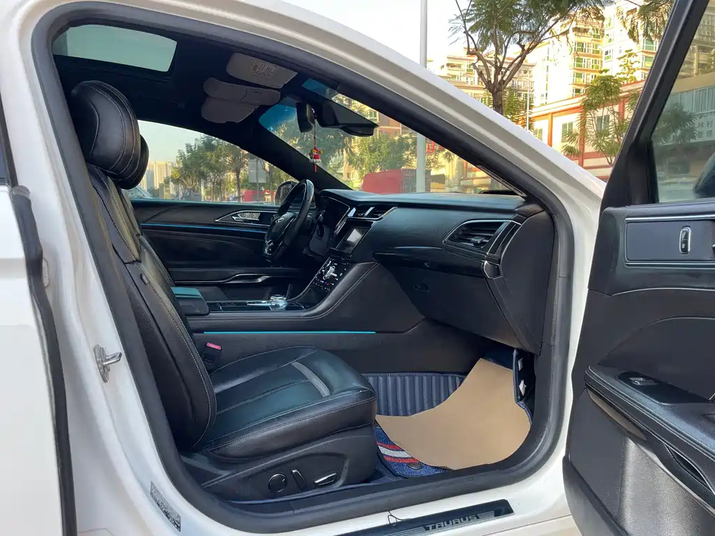 Ford Taurus — миниатюра 9