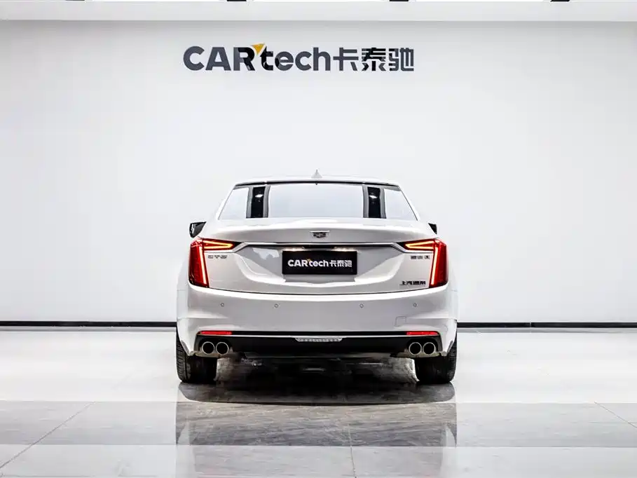 CADILLAC CT6