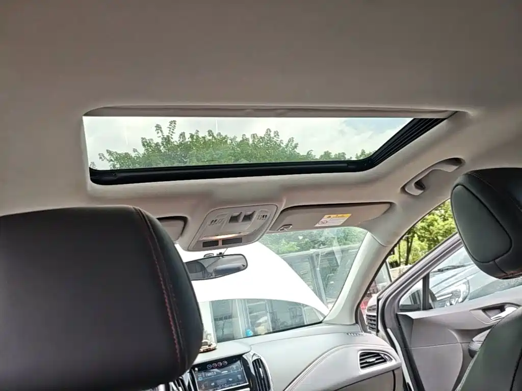 Chevrolet Cruze — миниатюра 18