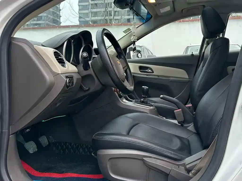 Chevrolet Cruze — миниатюра 7