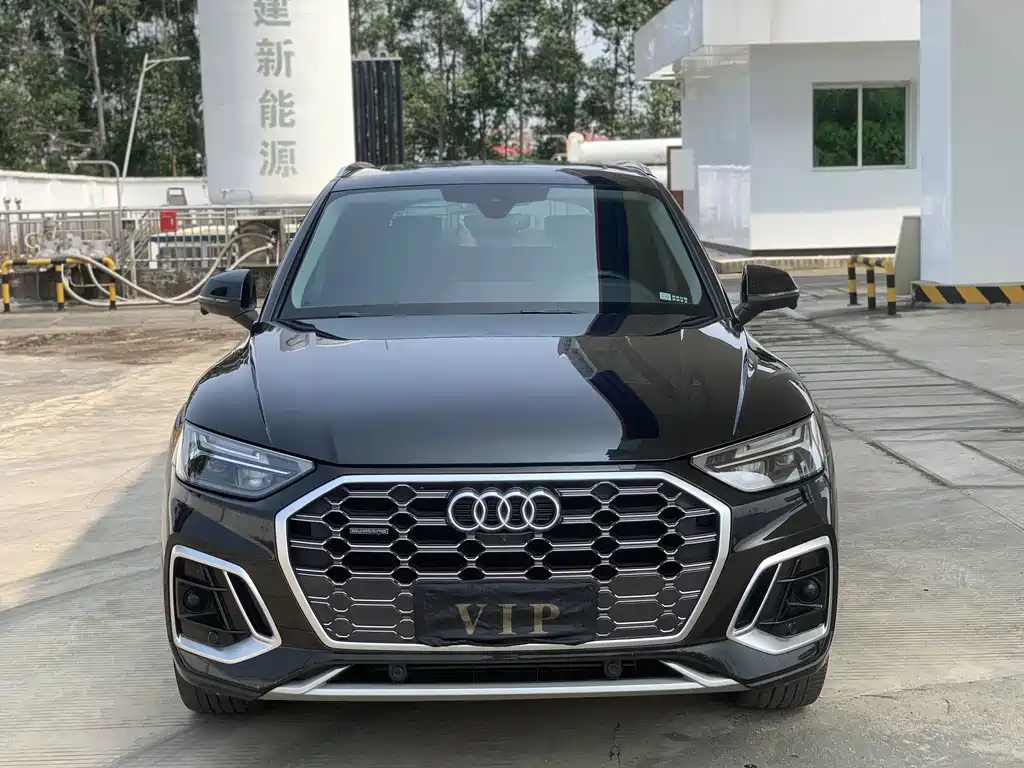 Audi Q5L — миниатюра 2