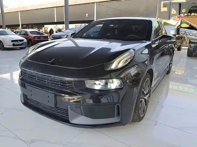 2022 Lynk & Co 03