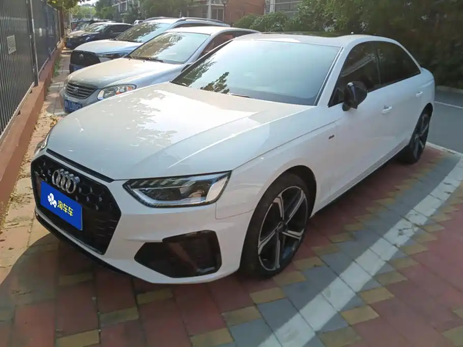 奥迪A4L 2024款 40 TFSI 豪华动感型 2024