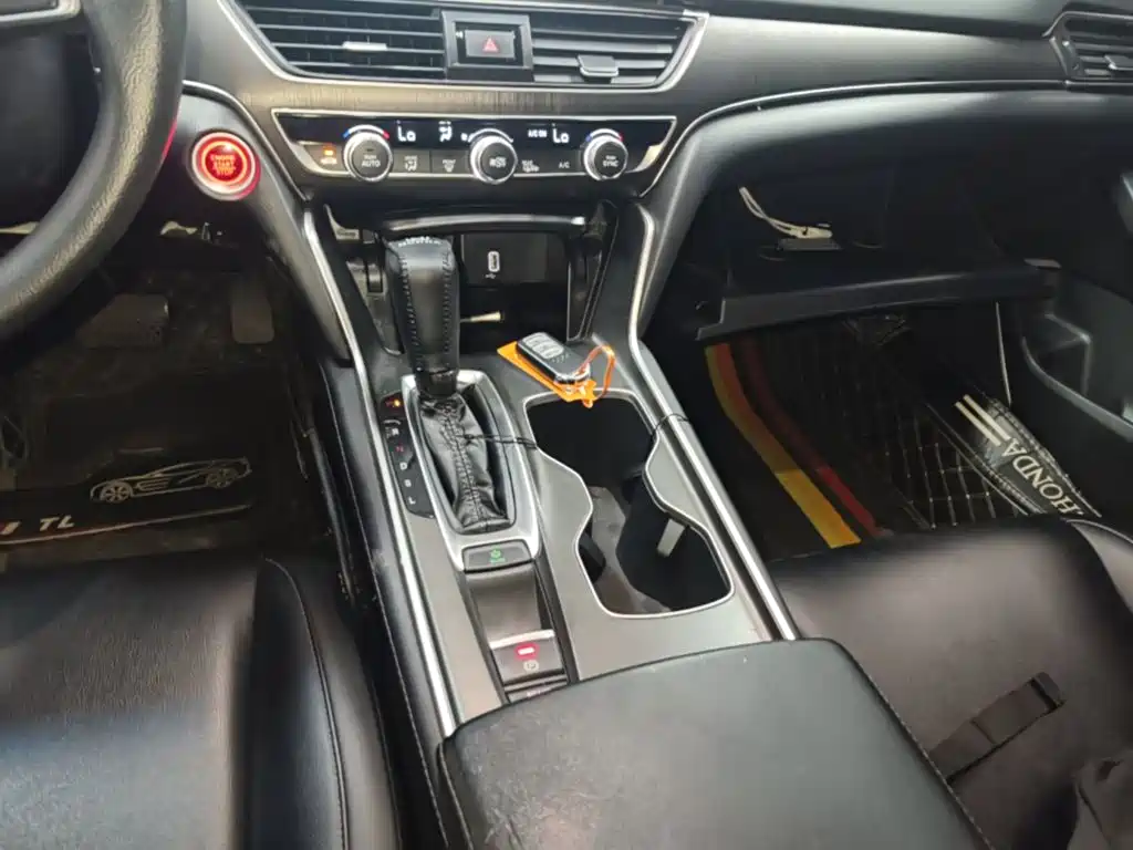Honda Accord — миниатюра 14