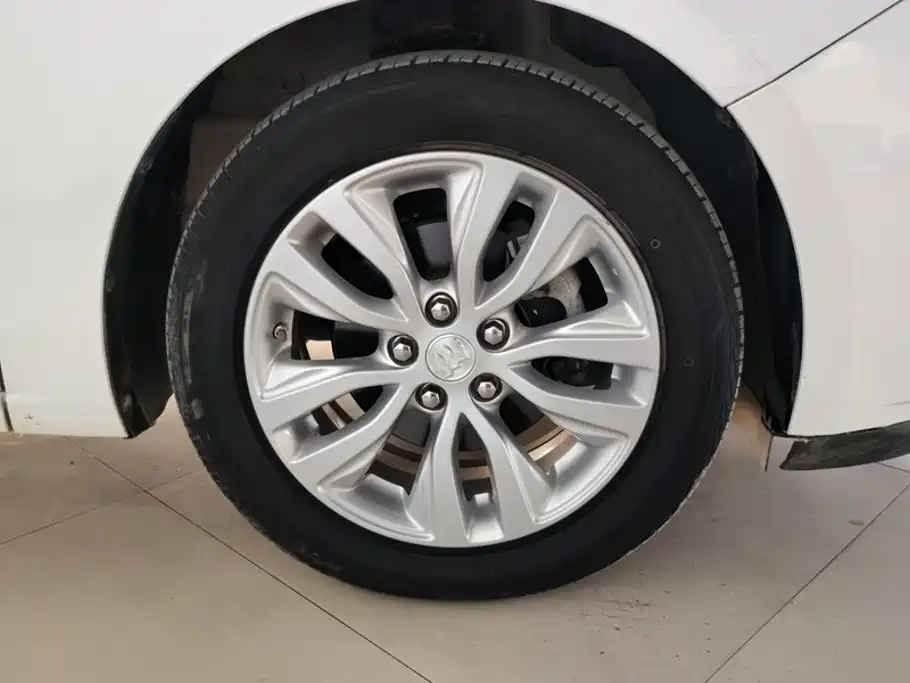 Buick Excelle — миниатюра 6