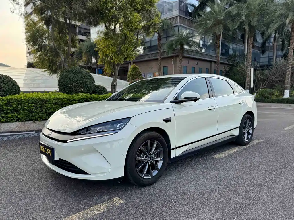 BYD QIN L