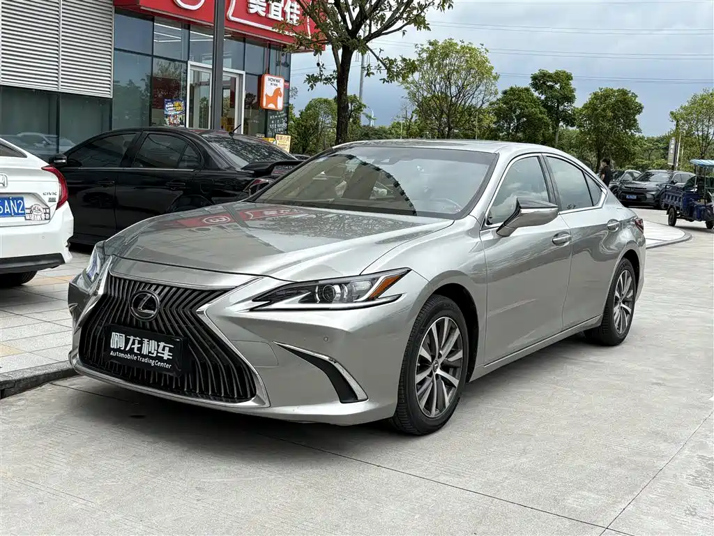 Lexus ES 2020 260 Excellence Edition
