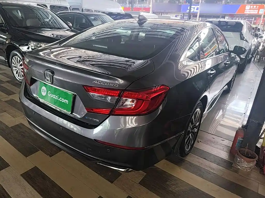 Honda Accord — миниатюра 7