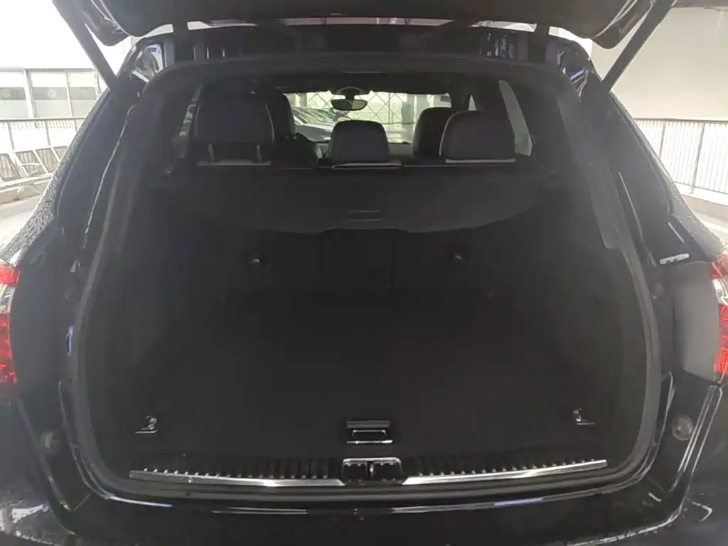 Porsche Cayenne — миниатюра 19