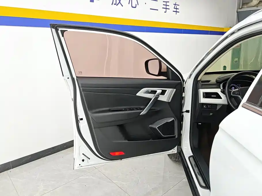 Geely Boyue — миниатюра 7