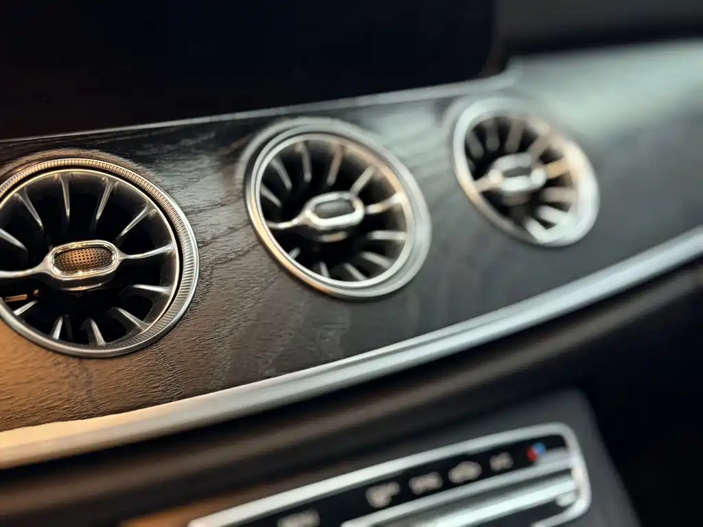 Mercedes-Benz E-Class (Import) — миниатюра 9