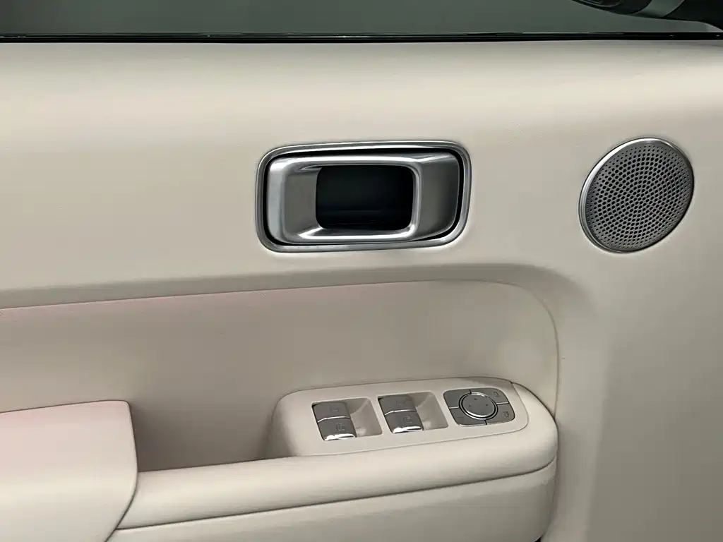 Li Auto Li L8 — миниатюра 13