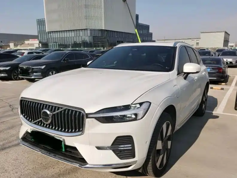 Volvo XC60 PHEV 2024