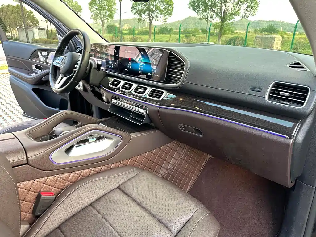 Mercedes-Benz GLE (Import) — миниатюра 14